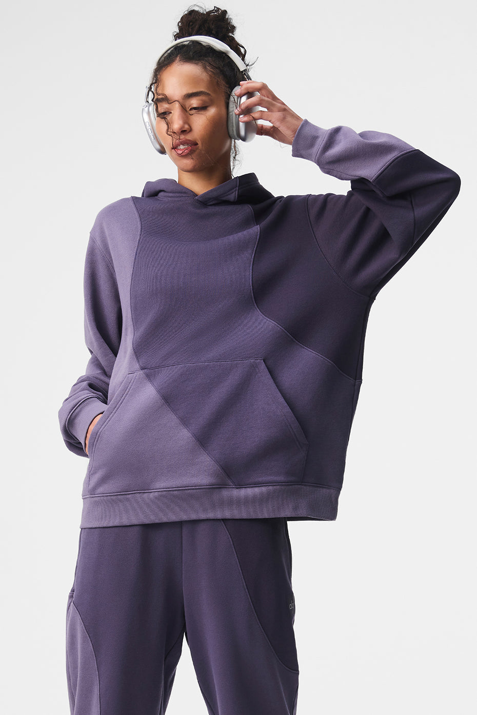 Accolade Cropped Crew Neck Sweater